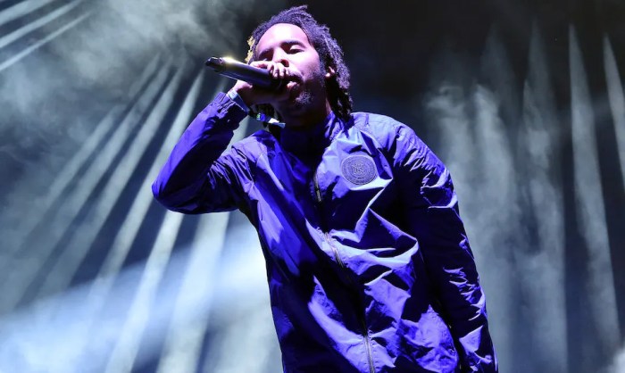Watch Earl Sweatshirt Play Three New Songs Live