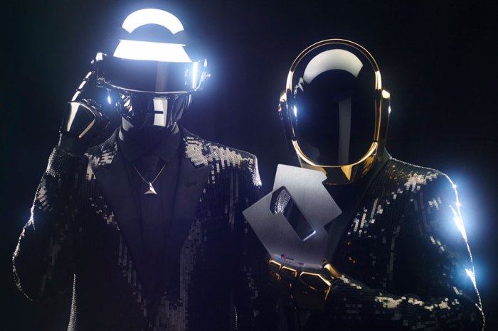 Stephen Colbert Daft Punk Performance: Totally Awesome! - The Hollywood ... Stephen Colbert Daft Punk Performance: Totally Awesome! - The Hollywood ...