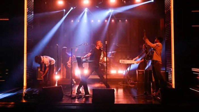 Watch Mk.gee Perform “Rockman” and “Alesis” on Saturday Night Live ... Watch mkgee perform rockman and alesis on saturday night live