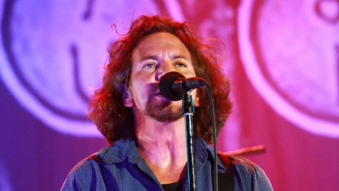 Eddie vedder to play obama farewell address
