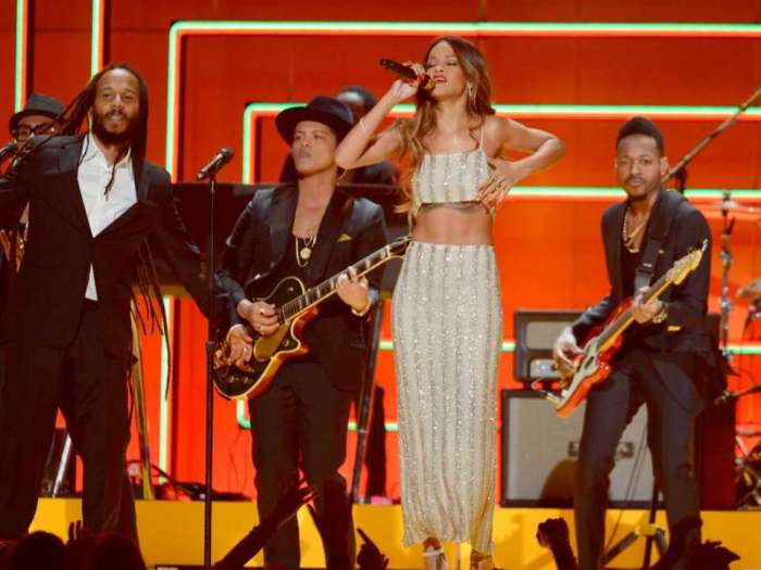 Watch frank ocean jack white justin timberlake the black keys miguel rihanna perform at the grammys