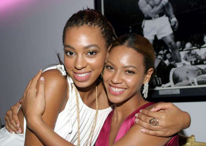 Pictures of Solange Knowles Wearing Brightly Colored Outfits at New ... Solange issues casting call for band members