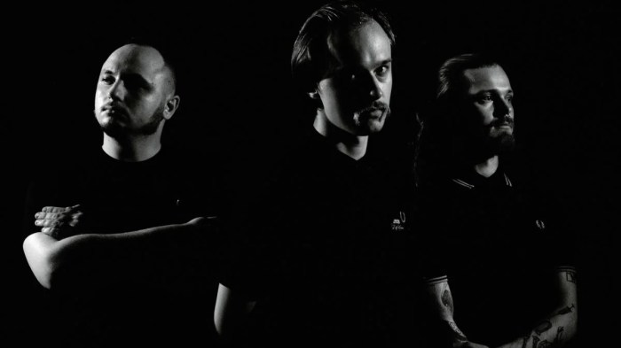 Banda de pós-punk bielorrussa, fenômeno do TikTok e do Spotify, Molchat ... How belarusian post punks molchat doma became a tiktok meme