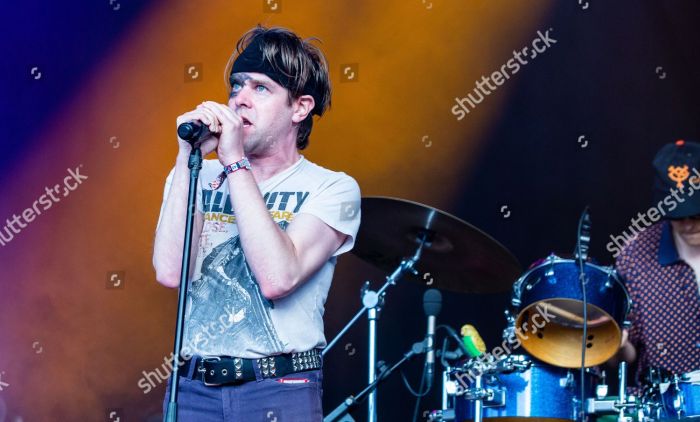 Listen jorge elbrose ariel pink and jorge elbrecht called to ring