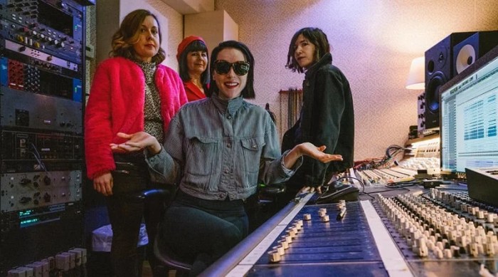 Sleater Kinney - Hurry On Home - live at The Van Buren Nov.11th 2019 ... Sleater kinney hurry on home