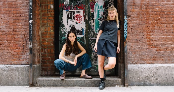 Smerz Make Uncanny Electronic Pop That Sounds Like a Secret | Pitchfork Smerz make uncanny electronic pop that sounds like a secret
