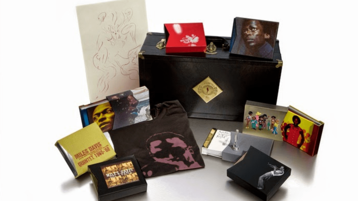 Lot 279 - Miles Davis Box Set, Gargantuan miles davis box set due