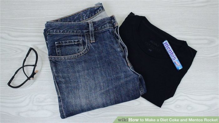 Make a Diet Coke and Mentos Rocket