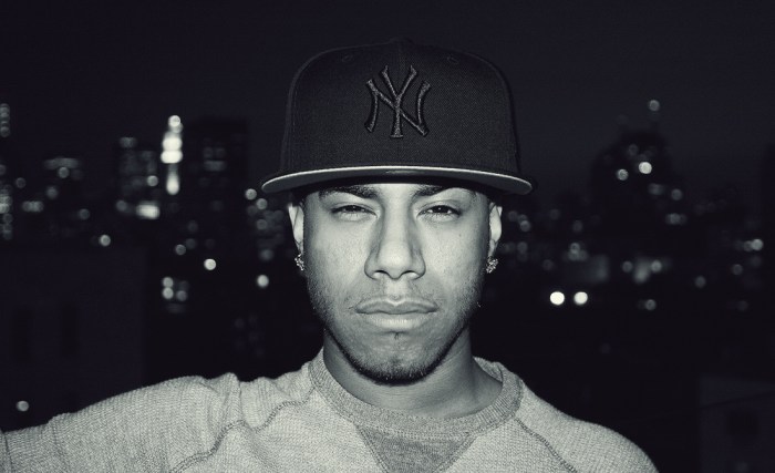 AraabMUZIK, 'Prince Is Coming': Live Video Premiere Araabmuzik feat chief keef performs i dont like