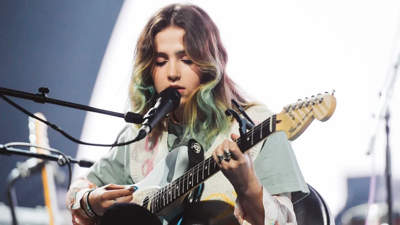 Listen to clairo new song closer to you