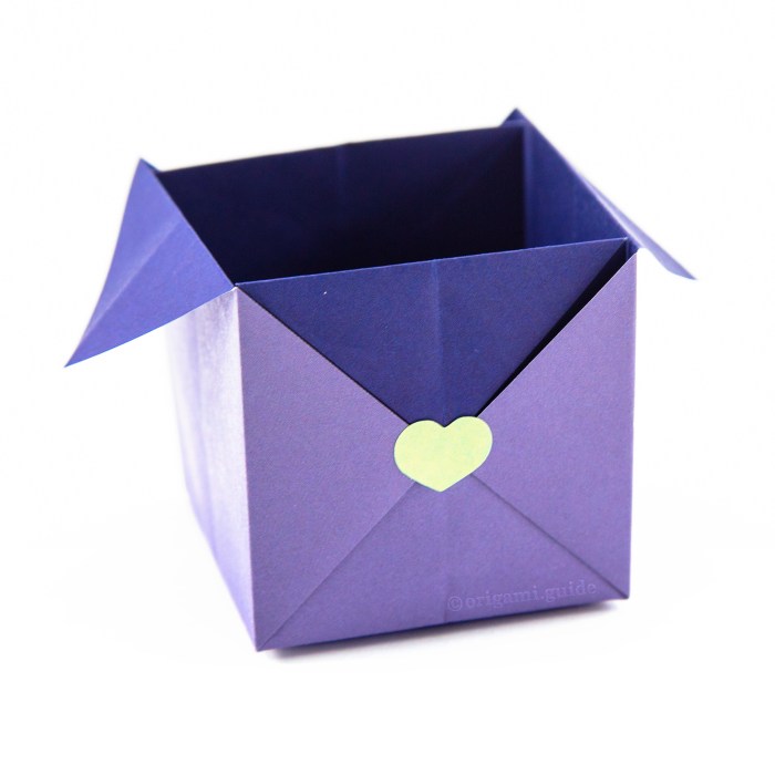Make an Easy Paper Box