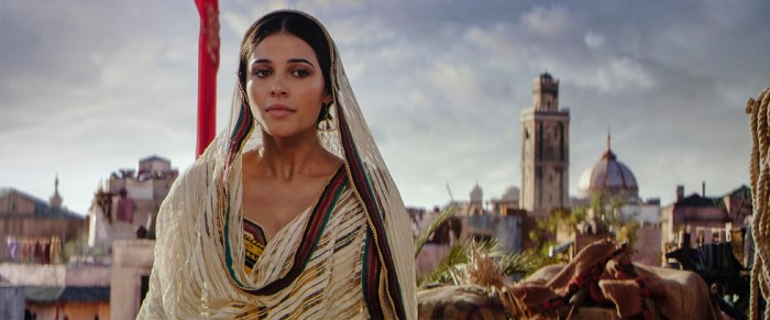 Guy Ritchie 'Would Very Much Like' to Direct 'Aladdin 2' After 'Great ... Guy ritchie tapped direct live action aladdin film