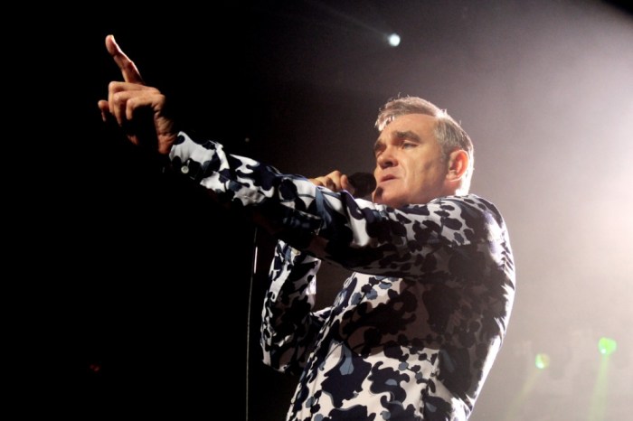 🔴Morrissey – Complete B Side [ L.A. Turnaround: Greek Theatre Broadcast ... Morrissey announces b sides collection