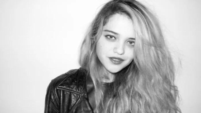 Sky Ferreira - Everything is Embarrassing (Instrumental - Clip Version ... Sky ferreira everything is embarrassing