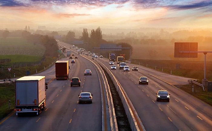 Explainer: why we drive on the left | Irish Independent Adjust to Driving a Car on the Left Side of the Road