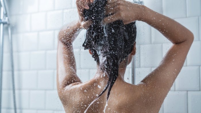 Tricks To Sleep With Wet Hair Safely - YouTube Sleep With Wet Hair